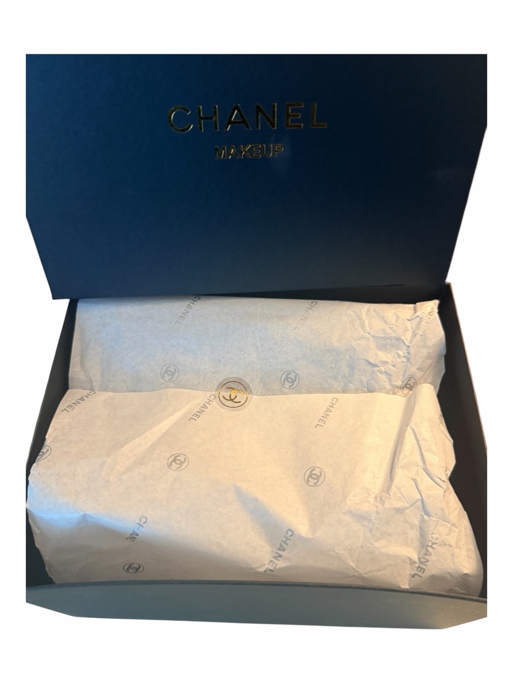 Chanel Beauty GWP Black Quilted Cosmetic Bag Chain With Charms original Box New - Picture 12 of 16
